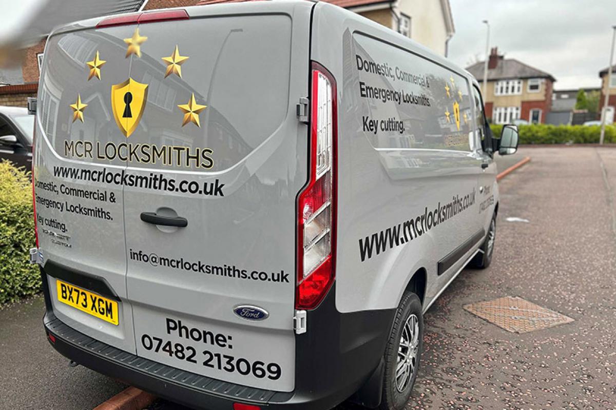 Why Choosing an Independent Locksmith in [loc] is Better Than Calling a National Company MCR Locksmiths